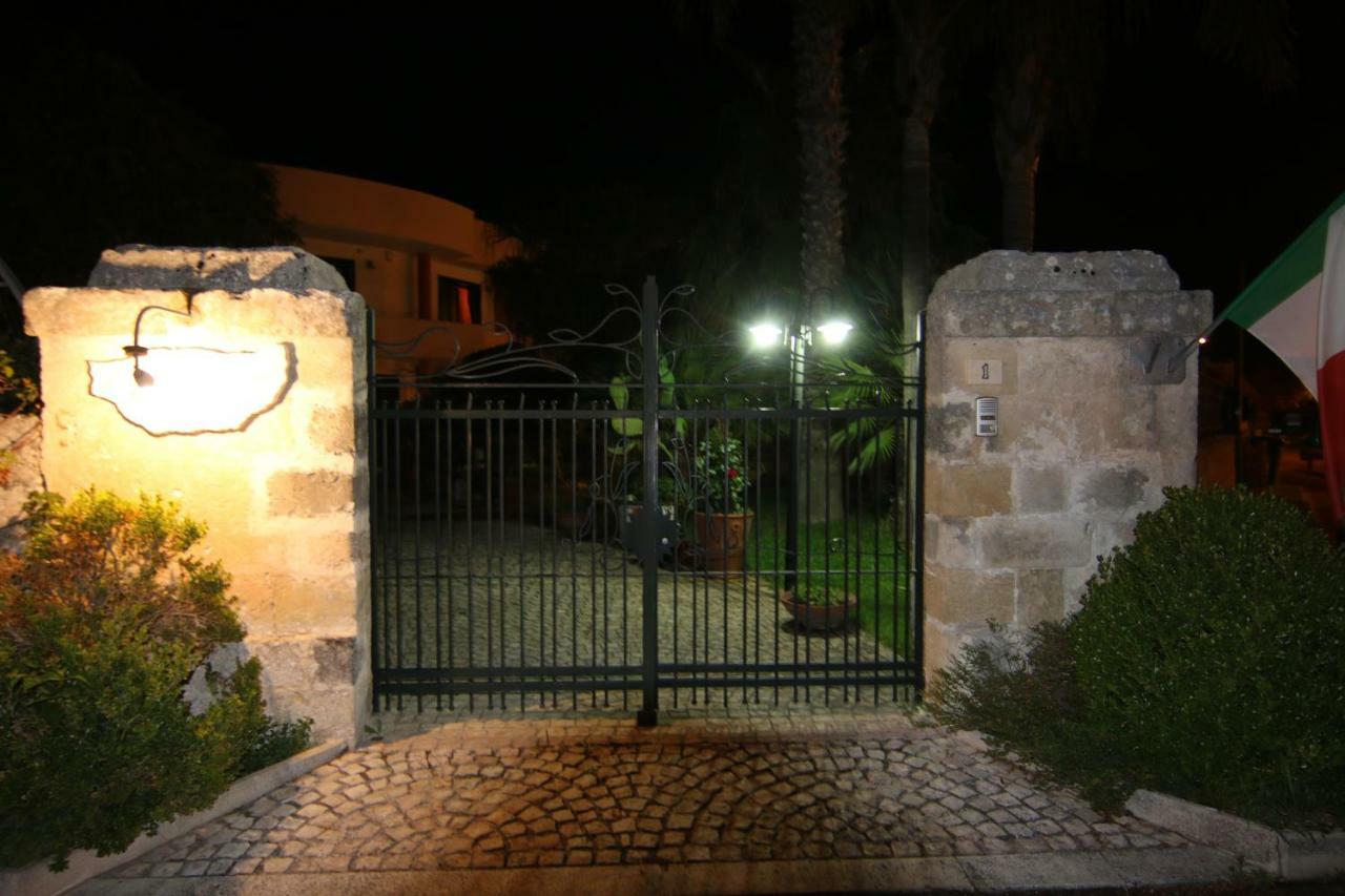 B & B Paradise Melendugno Exterior photo